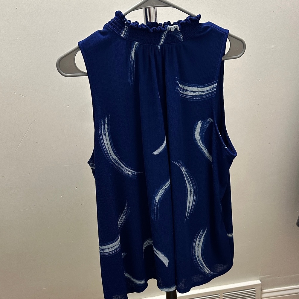 Apt. 9 Navy and White Sleeveless Blouse